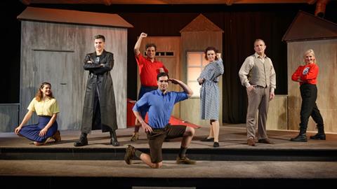 Ο «Μικρός Ήρως» ζωντανεύει στον Νέο Ακάδημο με την Ανδριάννα Μπάμπαλη 